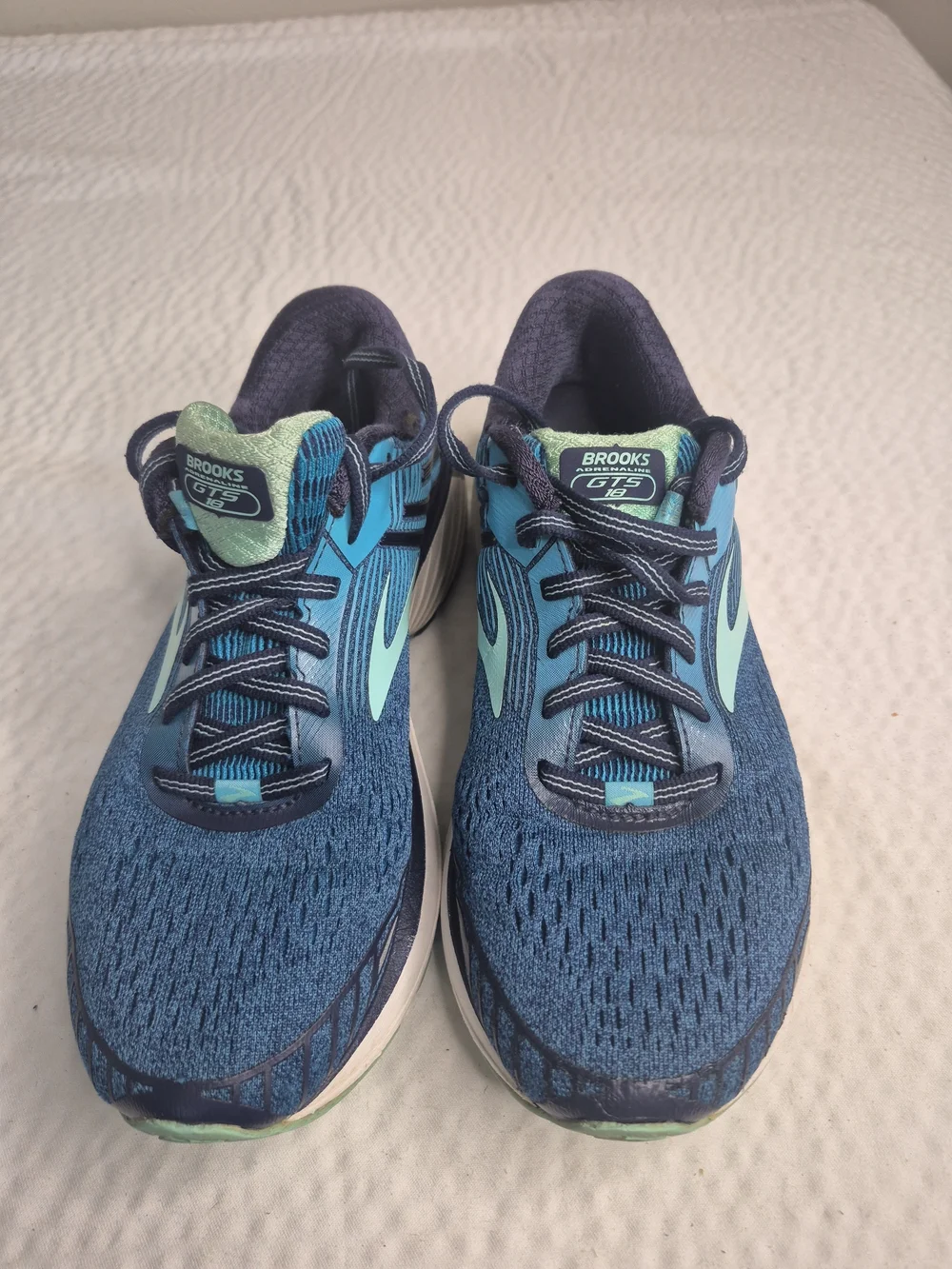 Brooks GTS18 Womans Running Shoes Sz 7.5